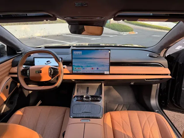 Geely Galaxy Xingyao 8 — Фото автомобиля 7