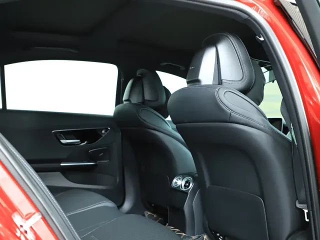 Mercedes-Benz C-Class — Фото автомобиля 2