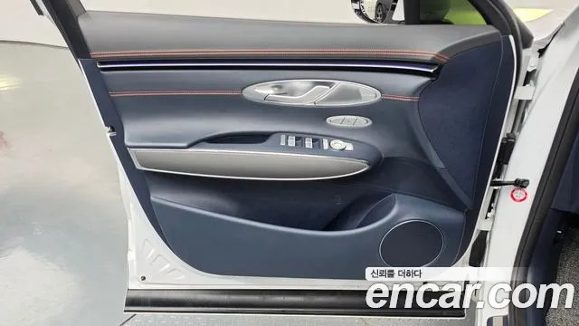 Genesis GV70 — Фото автомобиля 13
