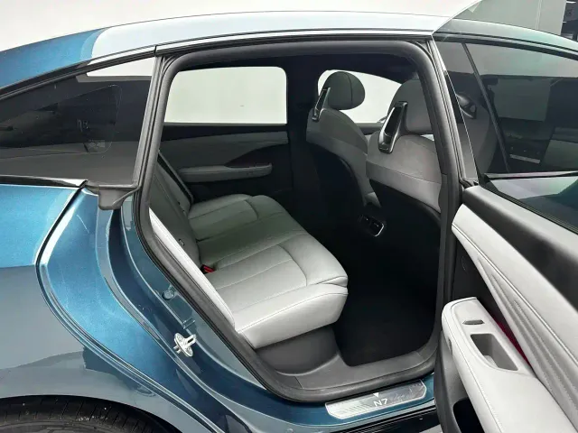 Nissan N7 — Фото автомобиля 10