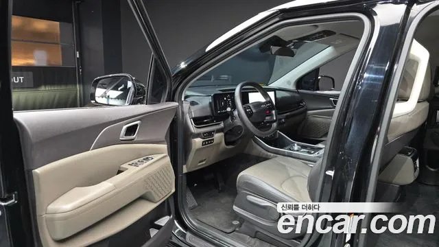 Kia Carnival Generation 4 — Фото автомобиля 10