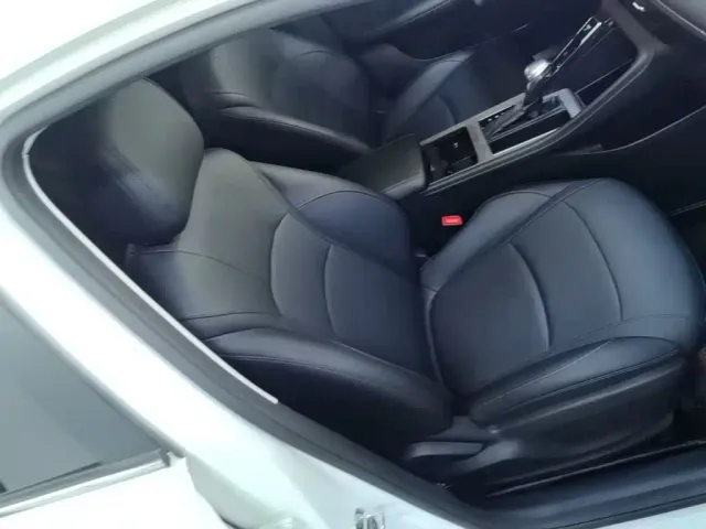 Roewe i5 — Фото автомобиля 24