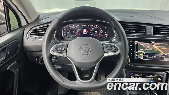 Volkswagen Tiguan — Фото автомобиля 13
