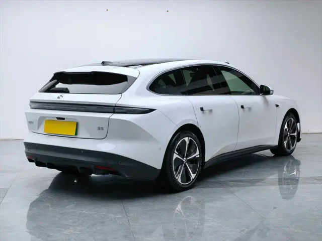 Nio ET5 Touring — Фото автомобиля 9