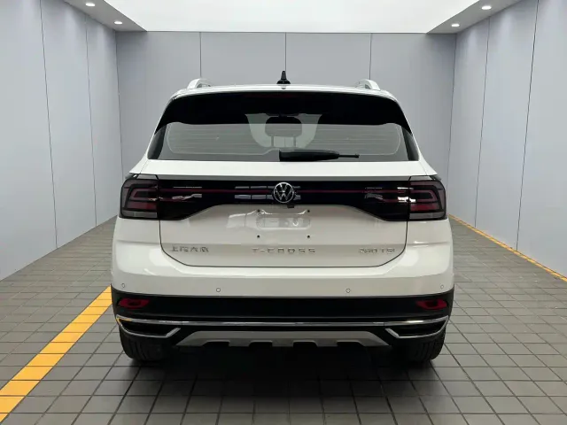 Volkswagen T-Cross — Фото автомобиля 5
