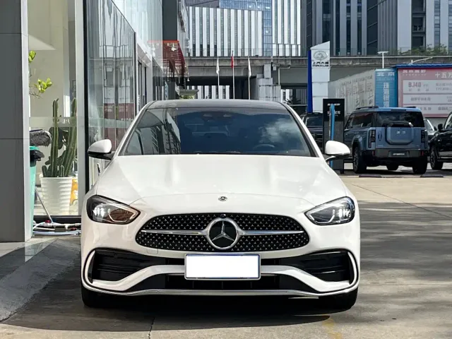 Mercedes-Benz C-Class — Фото автомобиля 2