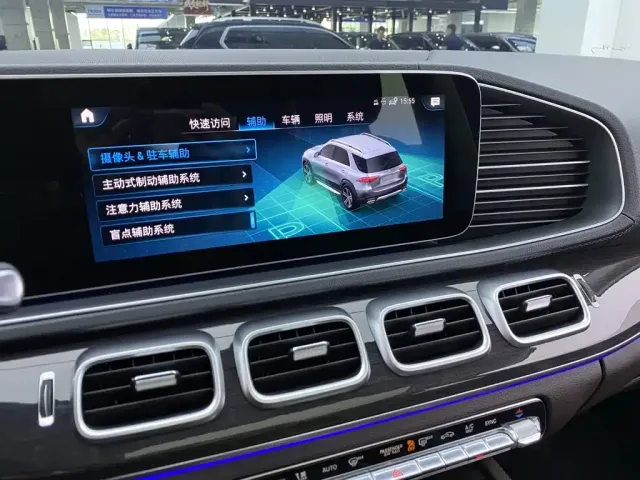 Mercedes-Benz GLE-Class — Фото автомобиля 26