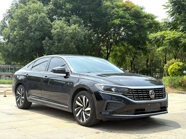 Volkswagen Passat — Фото автомобиля 3
