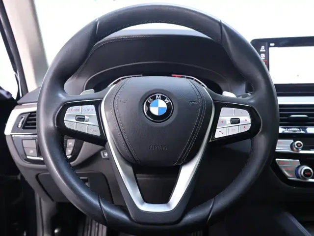 BMW 5 Series — Фото автомобиля 16