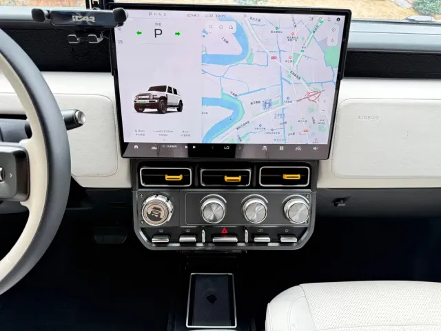 iCAR V23 — Фото автомобиля 6