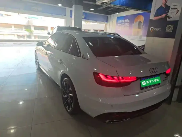 Audi A4L — Фото автомобиля 4