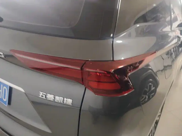 Wuling Victory — Фото автомобиля 7