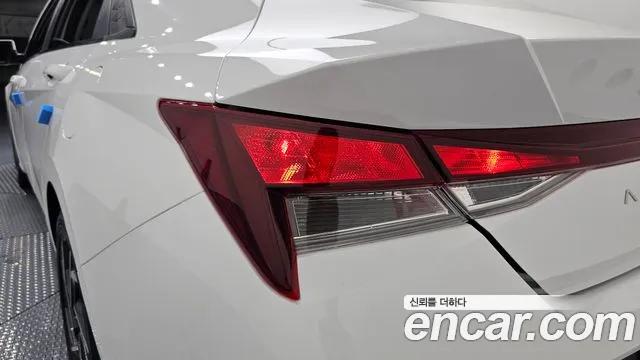 Hyundai AVANTE Modern — Фото автомобиля 22
