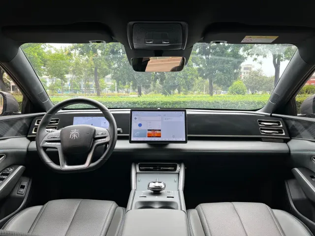 BYD Qin L — Фото автомобиля 7