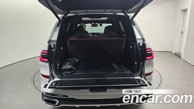 BMW X7 — Фото автомобиля 30
