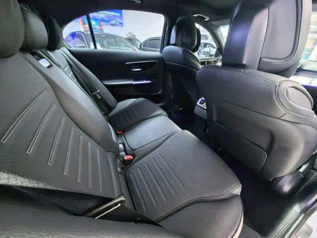 Mercedes-Benz C-Class — Фото автомобиля 8