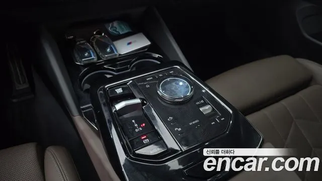 BMW 5-Series — Фото автомобиля 9