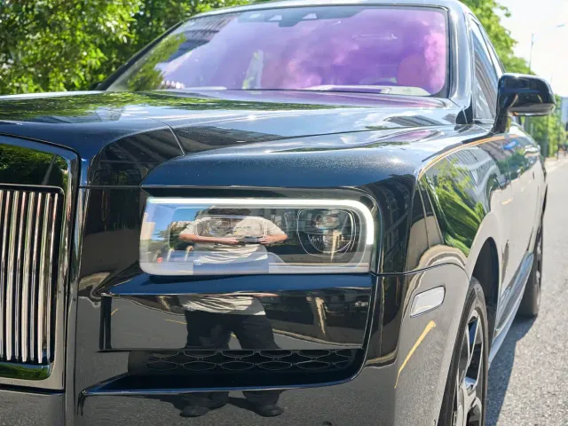 Rolls-Royce Cullinan — Фото автомобиля 6