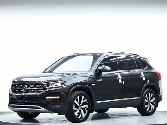 Фотография автомобиля — Volkswagen Tayron