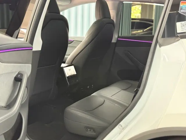 Tesla Model Y — Фото автомобиля 7