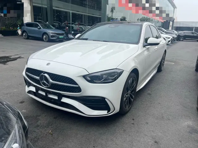Фотография автомобиля — Mercedes-Benz C-Class