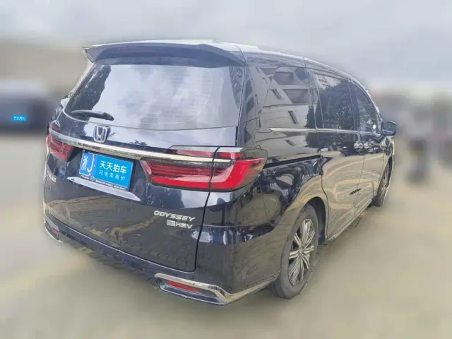 Honda Odyssey — Фото автомобиля 5