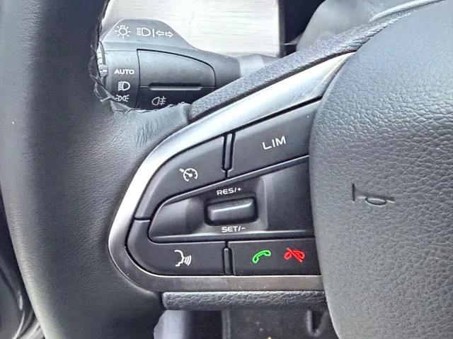 Geely Binyue — Фото автомобиля 12