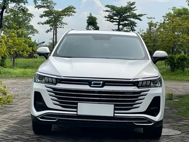 Bestune T77 — Фото автомобиля 3