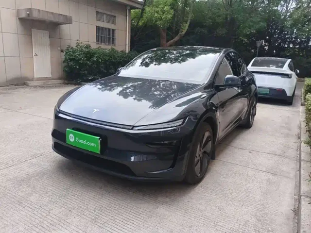 Фотография автомобиля — Tesla Model Y