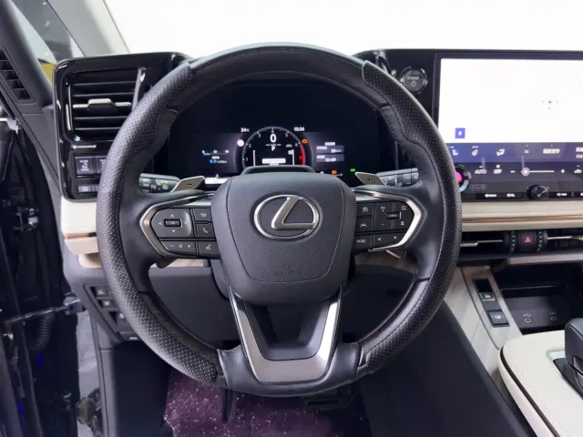 Lexus LM — Фото автомобиля 15