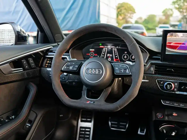 Audi RS 4 — Фото автомобиля 5