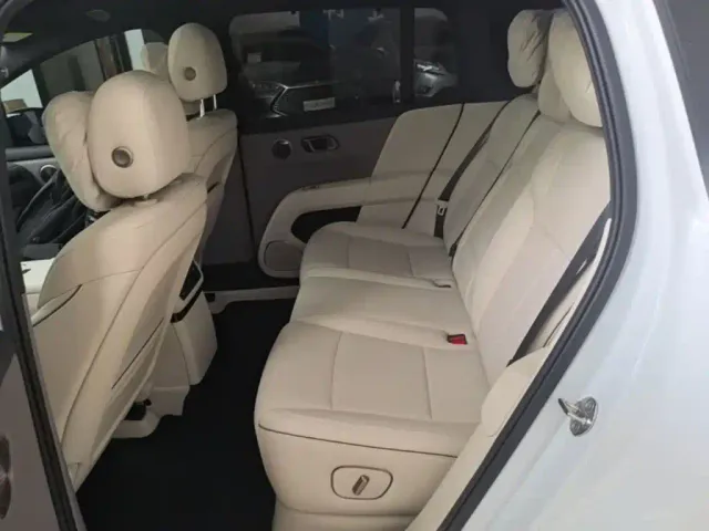 Li Auto i6 — Фото автомобиля 16