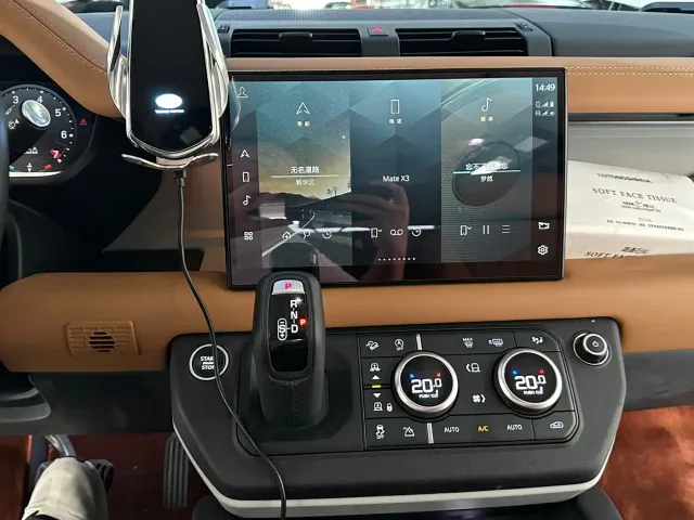 Land Rover Defender — Фото автомобиля 4