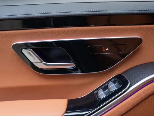 Mercedes-Benz S-Class — Фото автомобиля 24