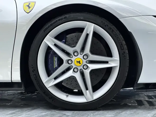 Ferrari SF90 — Фото автомобиля 8