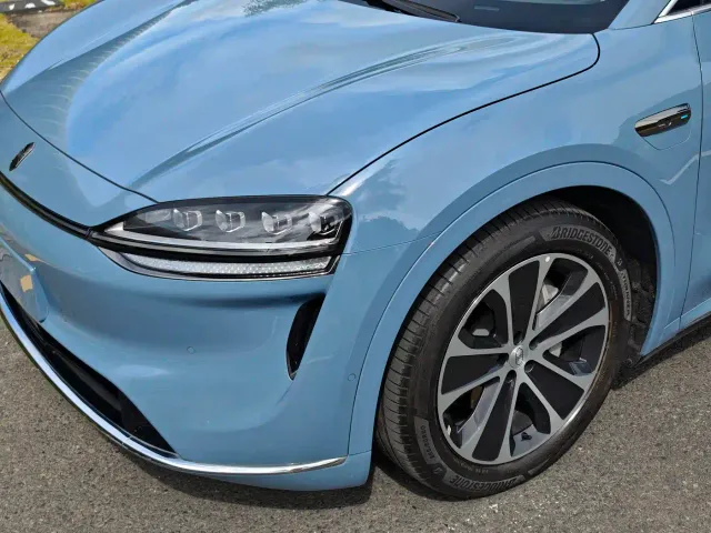 Luxeed R7 — Фото автомобиля 8