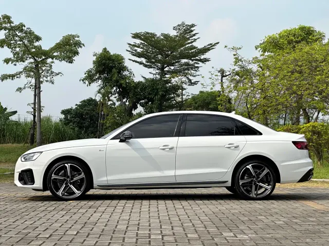 Audi A4L — Фото автомобиля 17
