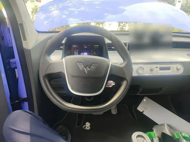 Wuling Hongguang Mini EV — Фото автомобиля 10