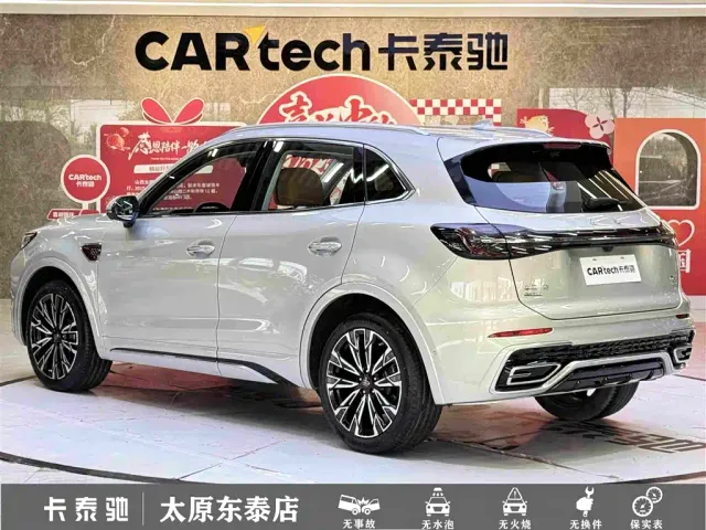 Hongqi HS5 — Фото автомобиля 6