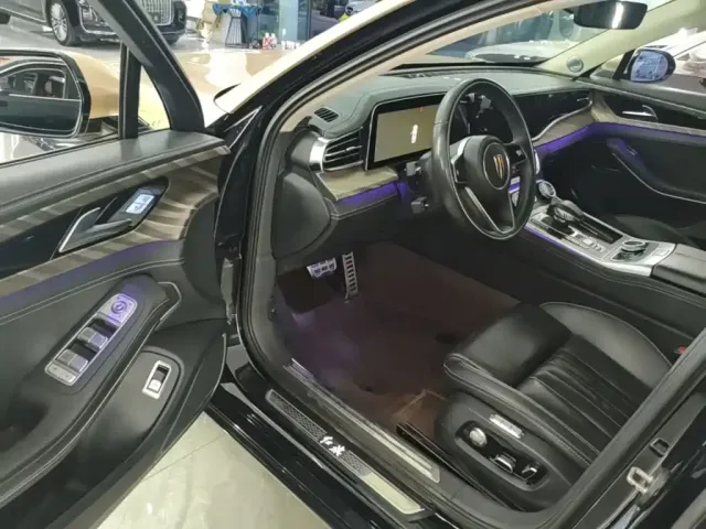 Hongqi H9 — Фото автомобиля 15