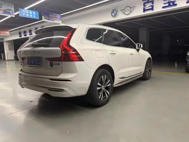Volvo XC60 — Фото автомобиля 5