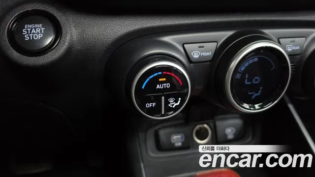 Hyundai Venue Venue 1.6 Premium — Фото автомобиля 26