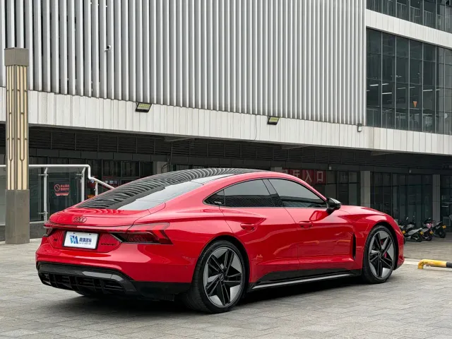Audi RS e-tron GT — Фото автомобиля 6