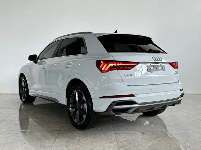 Audi Q3 — Фото автомобиля 15