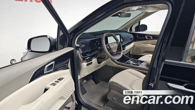 Kia Carnival Generation 4 — Фото автомобиля 15