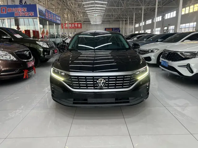 Volkswagen Passat — Фото автомобиля 2