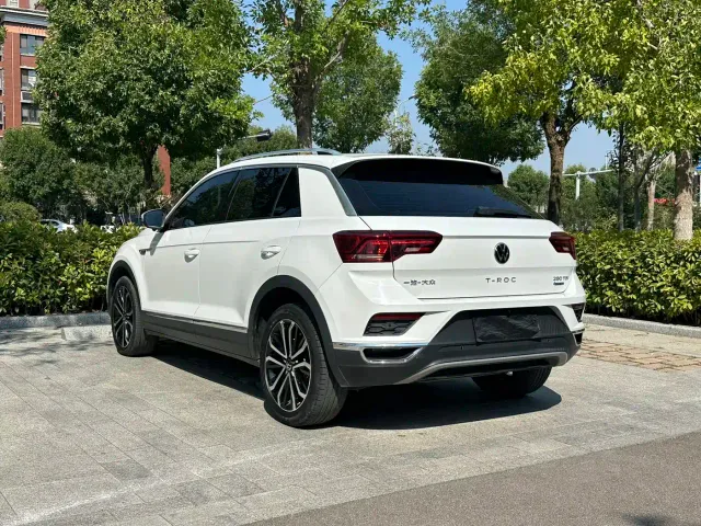 Volkswagen T-Roc — Фото автомобиля 6