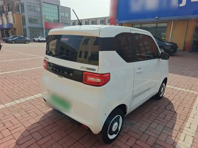 Wuling Hongguang Mini EV — Фото автомобиля 6