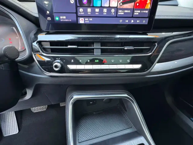 Haval H6 — Фото автомобиля 16