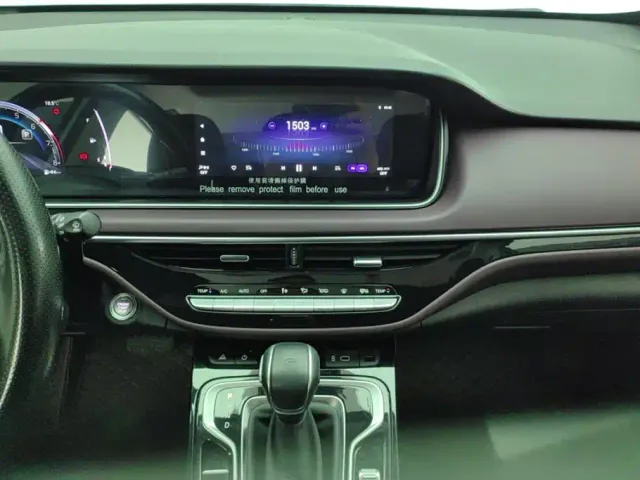 GAC Trumpchi M6 — Фото автомобиля 13